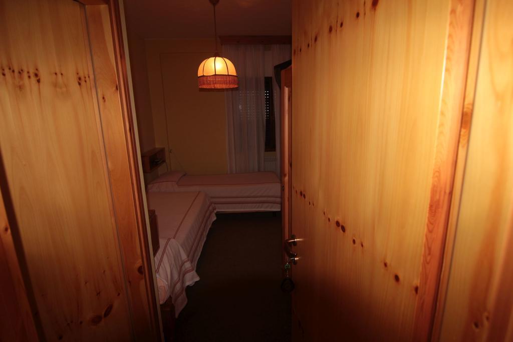 Albergo Trieste Tambre dʼAlpago Quarto foto