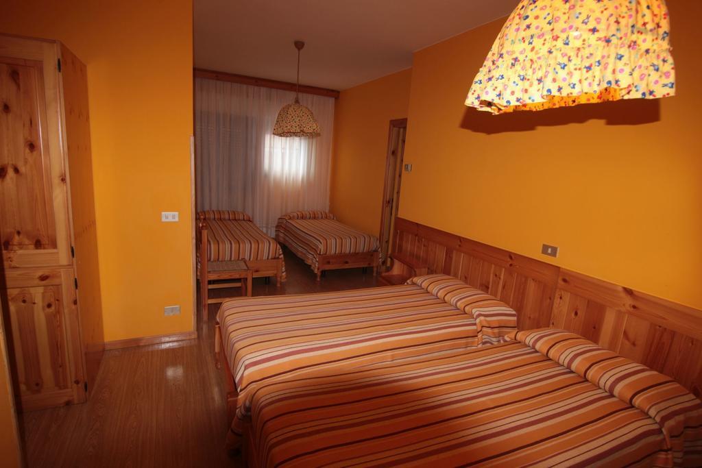 Albergo Trieste Tambre dʼAlpago Quarto foto