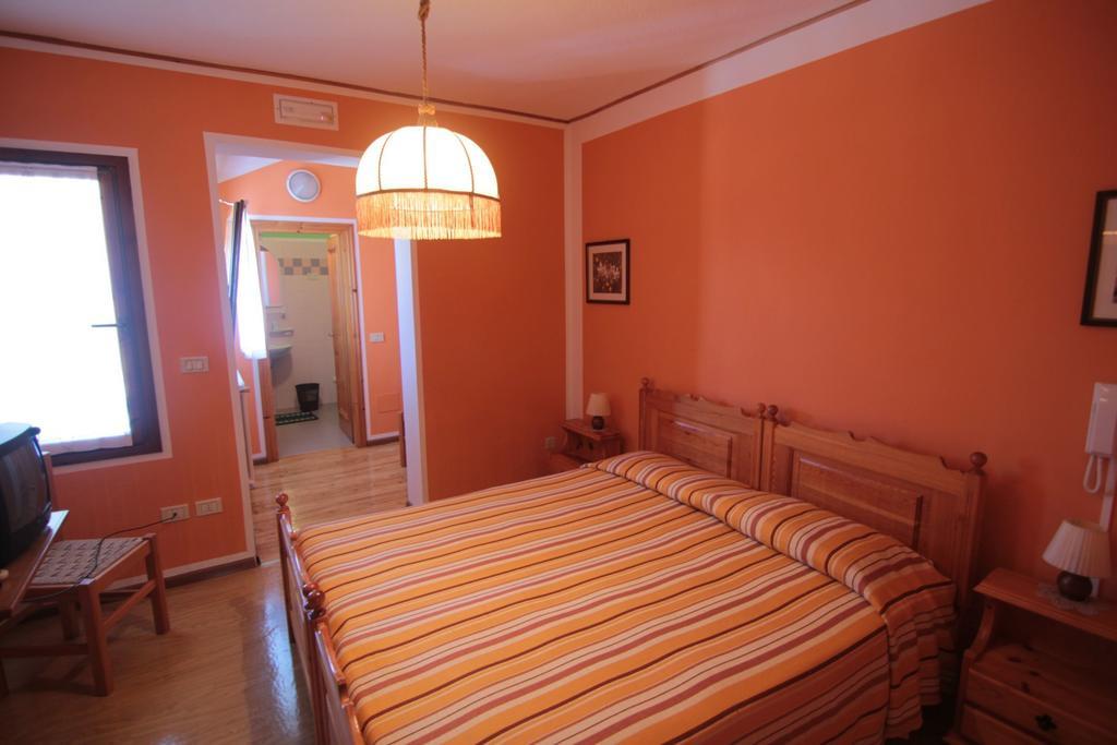 Albergo Trieste Tambre dʼAlpago Quarto foto