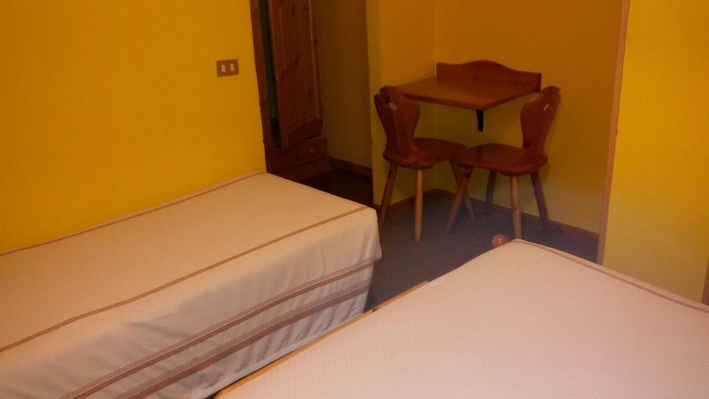 Albergo Trieste Tambre dʼAlpago Quarto foto